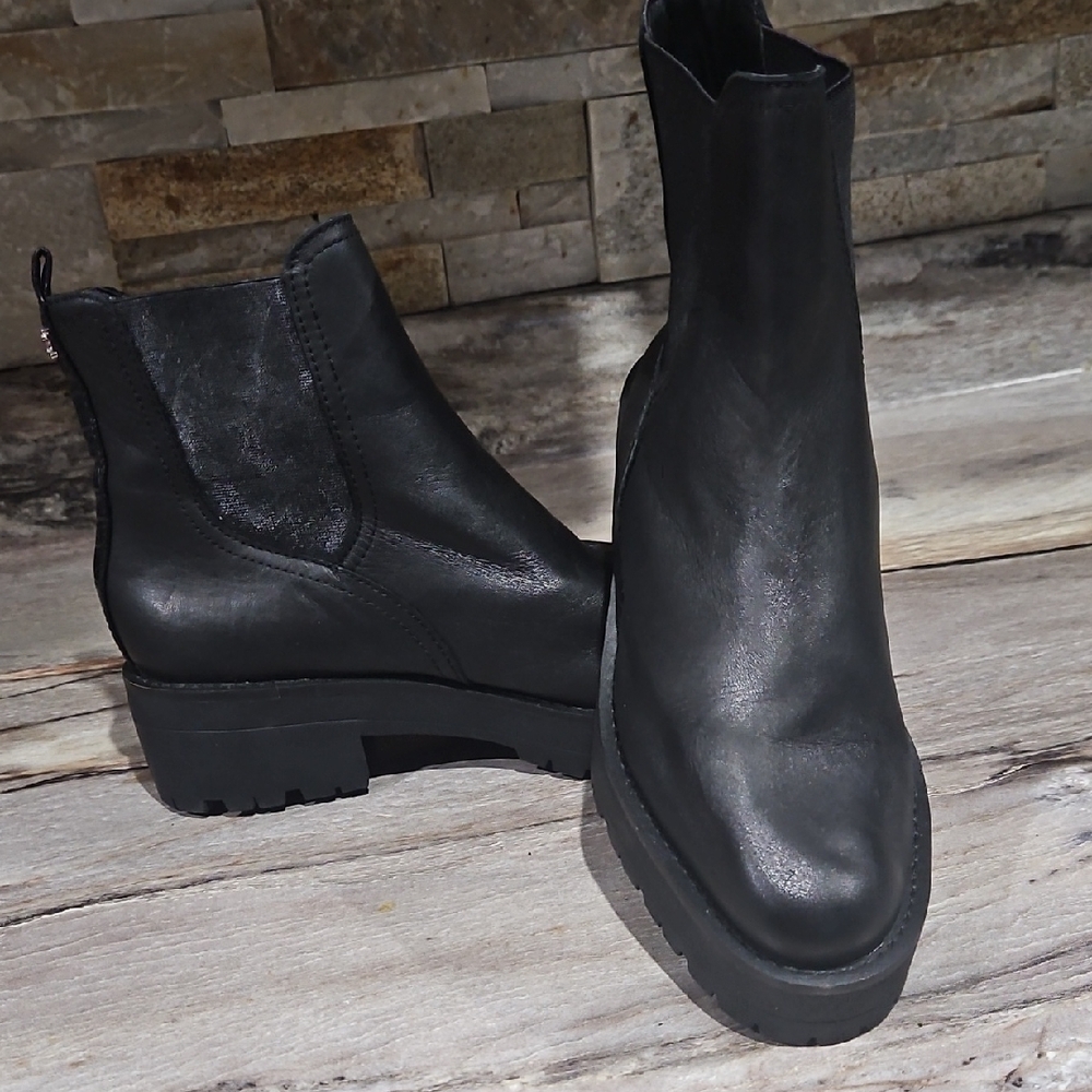 Sam Edelman (7) Black Leather Chelsea Platform Ankle Boots